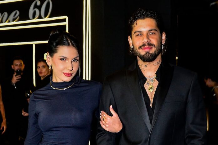 ana-castela-alfineta-ze-felipe-e-questiona-vergonha-de-assumir-namoro