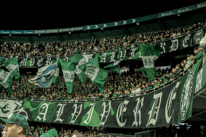 coritiba-pode-garantir-titulo-da-serie-b-e-acesso-a-elite-neste-sabado