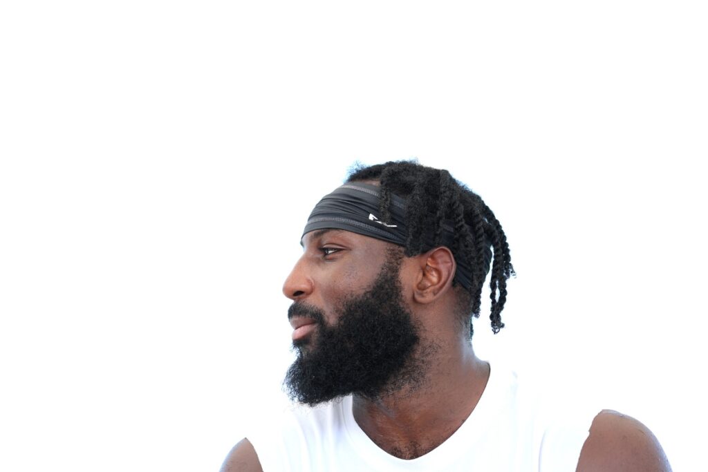 jogador-da-nfl-e-baleado-no-abdomen-e-esta-em-estado-critico