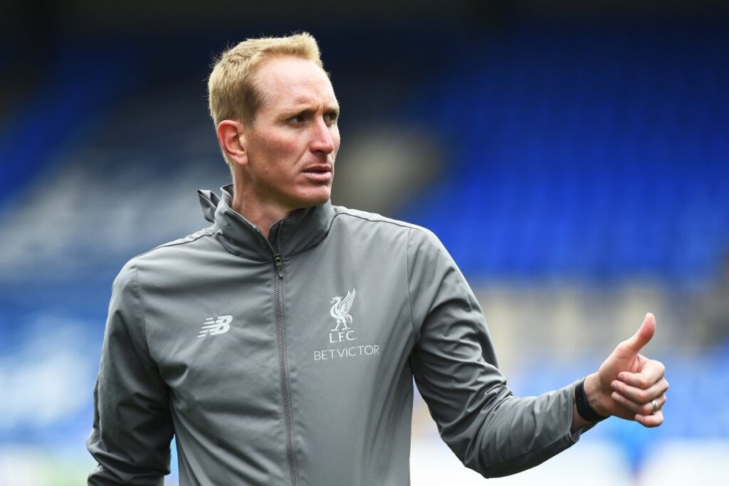 ex-goleiro-e-campeao-pelo-liverpool-revela-problemas-de-saude-mental