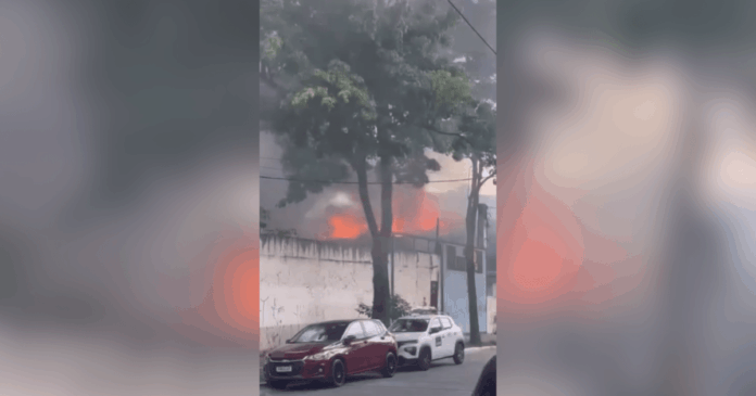 incendio-atinge-fabrica-de-materiais-impermeabilizantes-em-sp;-veja