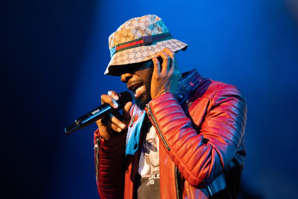 rapper-e-condenado-a-14-anos-de-prisao-por-“influencia-estrangeira-ilegal”