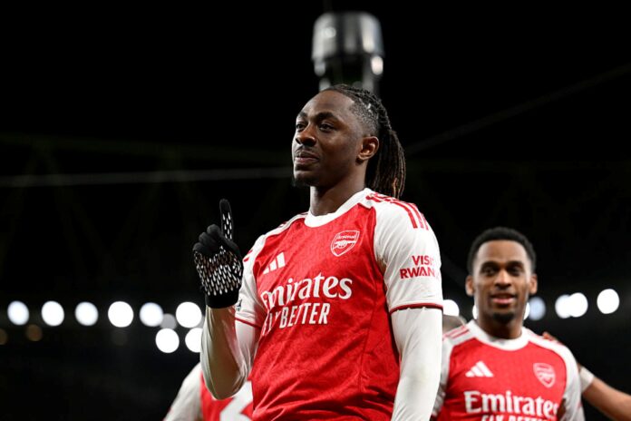 com-show-de-eze,-arsenal-goleia-o-tottenham-na-premier-league