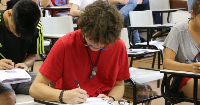 fuvest-2026:-confira-gabarito-oficial-da-prova-v2-da-primeira-fase