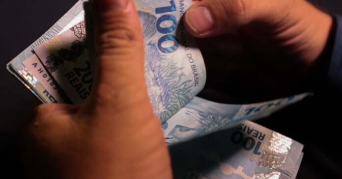 prazo-para-1a-parcela-do-13o-salario-sera-no-mesmo-dia-da-black-friday