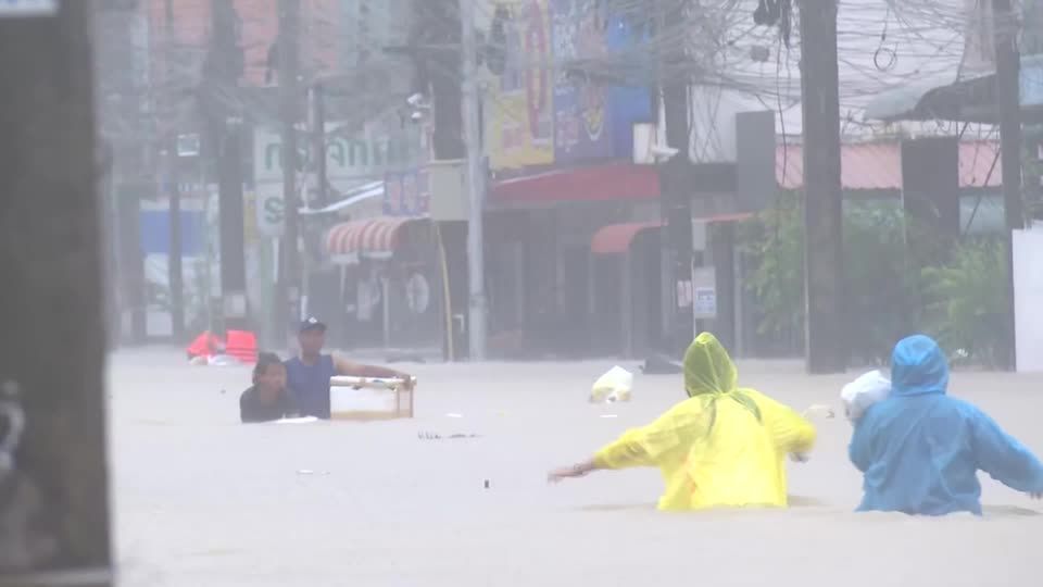 tempestade-unica-em-300-anos-atinge-tailandia-e-afeta-127-mil-familias