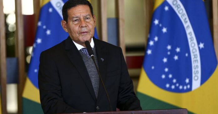 sem-citar-bolsonaro,-mourao-afirma-que-prisao-de-generais-e-“infamia”