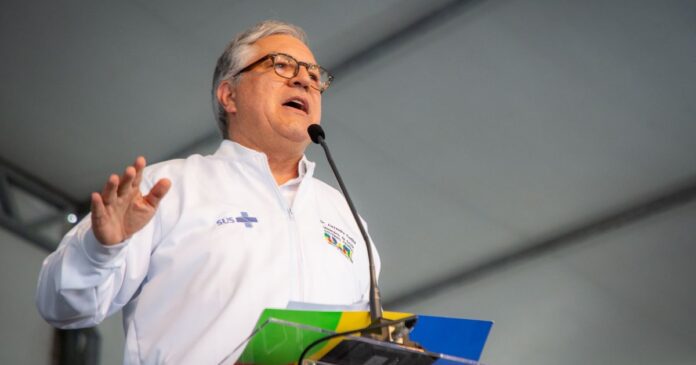 vacina-contra-a-dengue-sera-dose-unica,-diz-ministro-da-saude