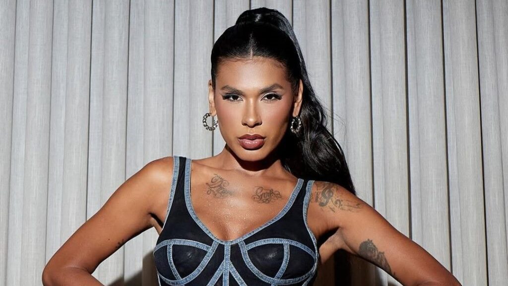 pocah-registra-momento-em-que-e-xingada-por-policial:-“como-explicar?”