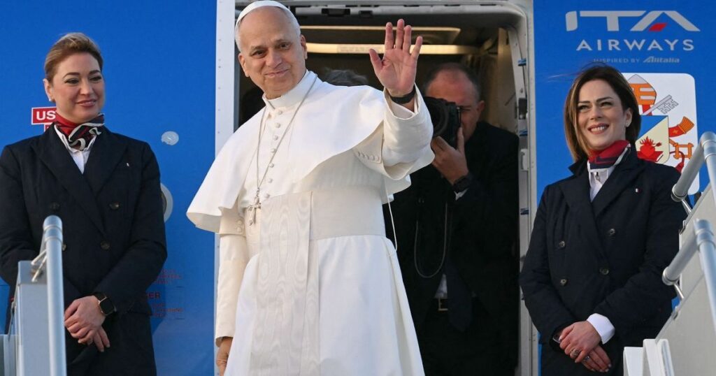 papa-leao-xiv-alerta-que-conflitos-estao-colocando-humanidade-em-perigo