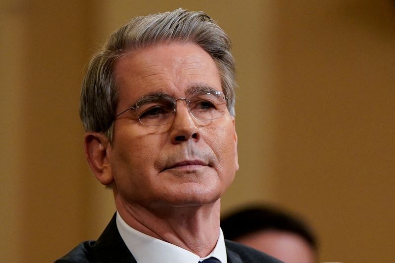 tesouro-dos-eua-avalia-cortar-beneficios-federais-para-imigrantes-ilegais