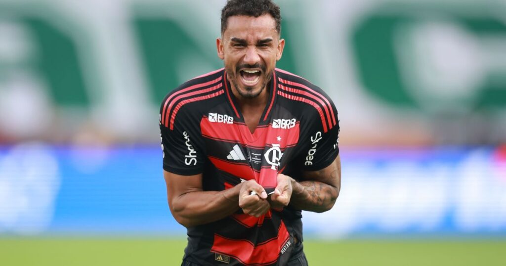 veja-gol-de-danilo-para-o-flamengo-na-final-da-libertadores