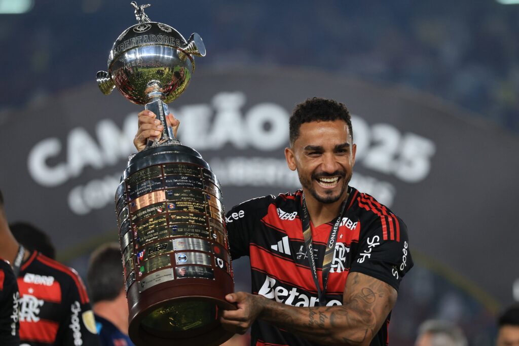 flamengo-se-torna-o-quarto-maior-campeao-da-historia-da-libertadores
