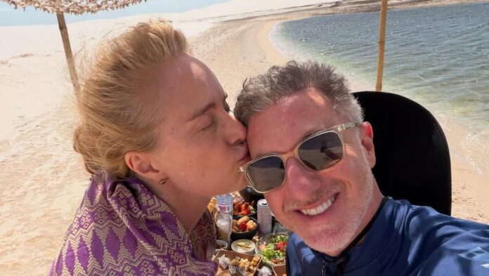 angelica-abre-album-de-fotos-com-direito-a-topless-nos-lencois-maranhenses