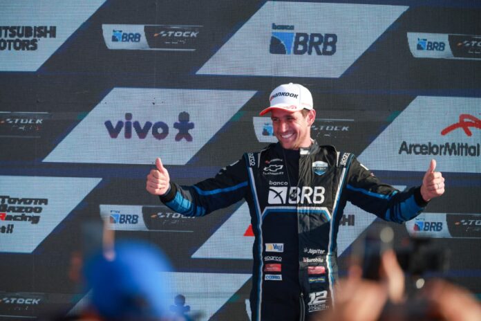 brasiliense,-lucas-foresti-celebra-podio-na-reinauguracao-do-autodromo