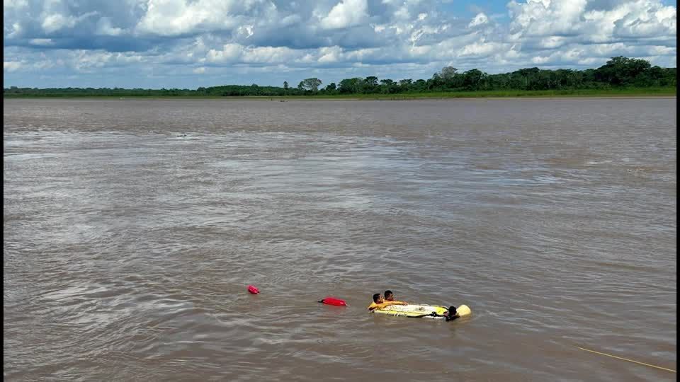 deslizamento-de-terra-no-peru-deixa-13-mortos-apos-afundar-barcos