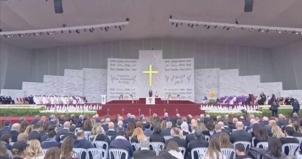 papa-leao-xiv-celebra-missa-para-150-mil-pessoas-no-libano