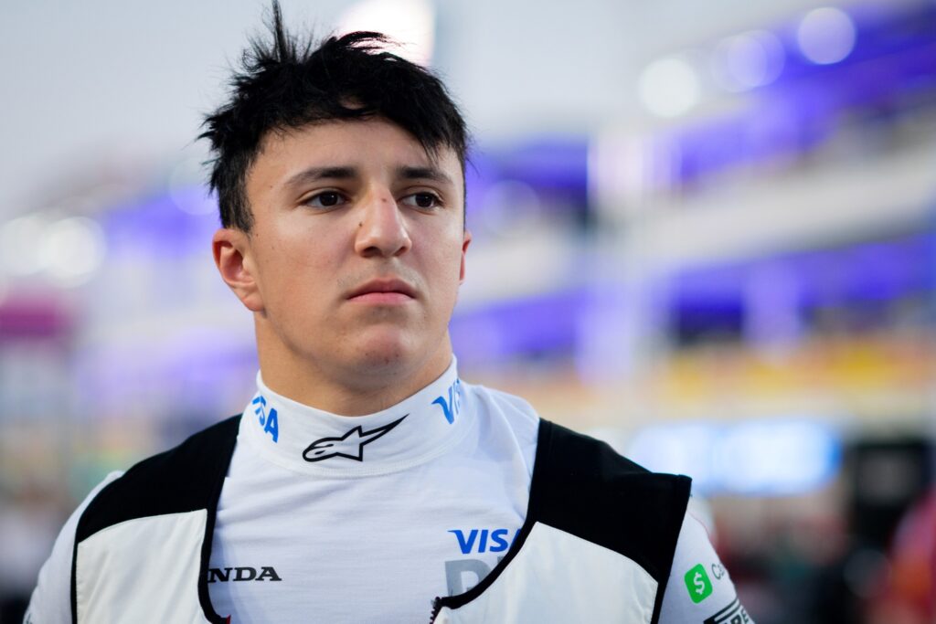 f1:-red-bull-anuncia-hadjar-como-companheiro-de-verstappen-em-2026