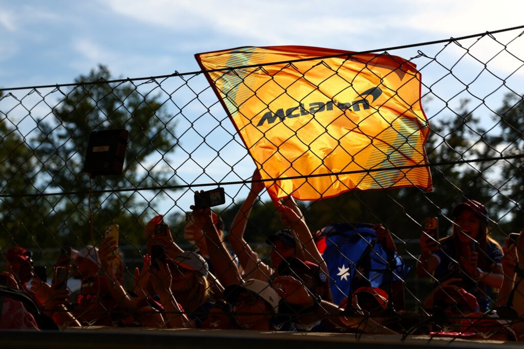 mclaren-pode-levar-titulo-da-f1-apos-17-anos.-relembre-conquista