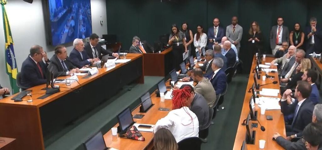 escala-6×1:-deputados-pedem-vista-e-subcomissao-nao-avanca-em-relatorio