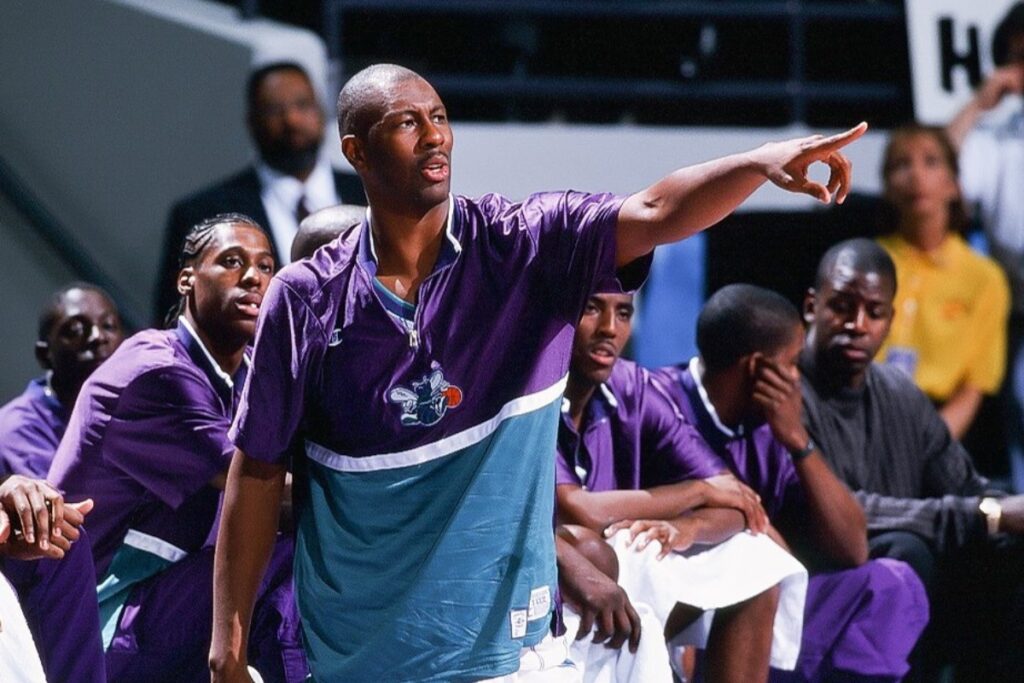 morre-elden-campbell,-ex-campeao-da-nba-com-o-detroit-pistons