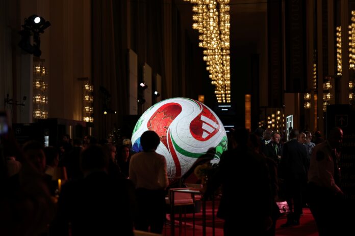 metropoles-esportes-acompanha-sorteio-da-copa-do-mundo-pelo-youtube