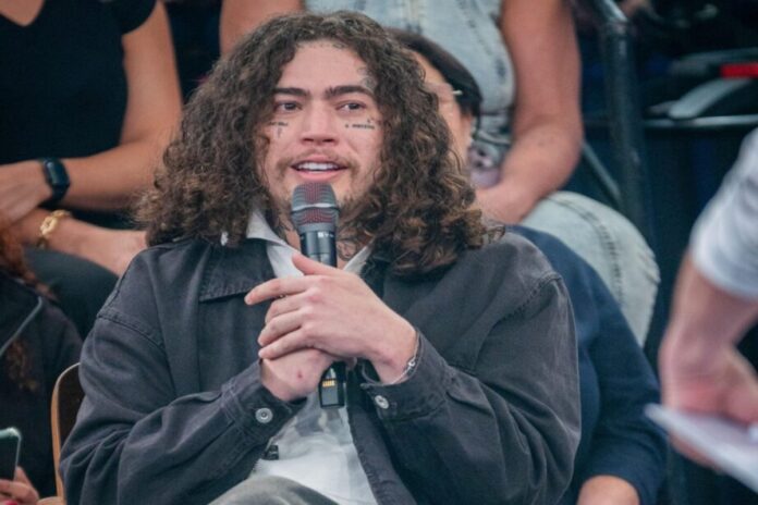 whindersson-conta-sobre-homem-que-o-deixou-emocionalmente-“mexido”