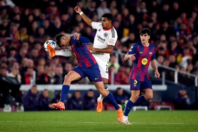 de-virada,-barcelona-derrota-o-eintracht-frankfurt-na-champions-league