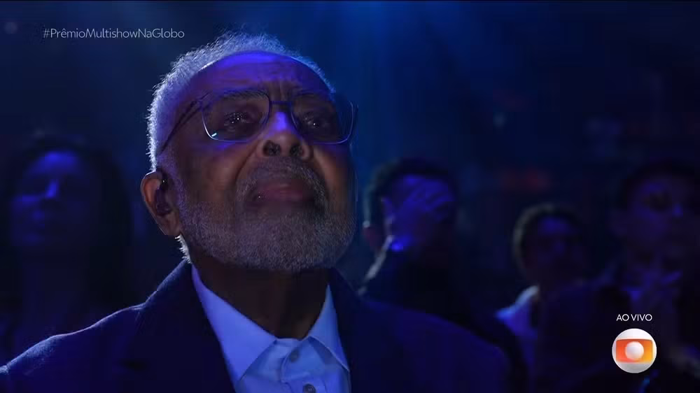 gilberto-gil-se-emociona-com-homenagem-no-premio-multishow-2025;-assista