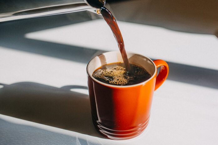 tomar-cafe-pode-inibir-absorcao-de-ferro-e-diminuir-energia.-entenda