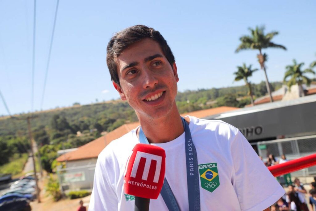 caio-bonfim,-do-distrito-federal,-e-eleito-atleta-do-ano.-confira