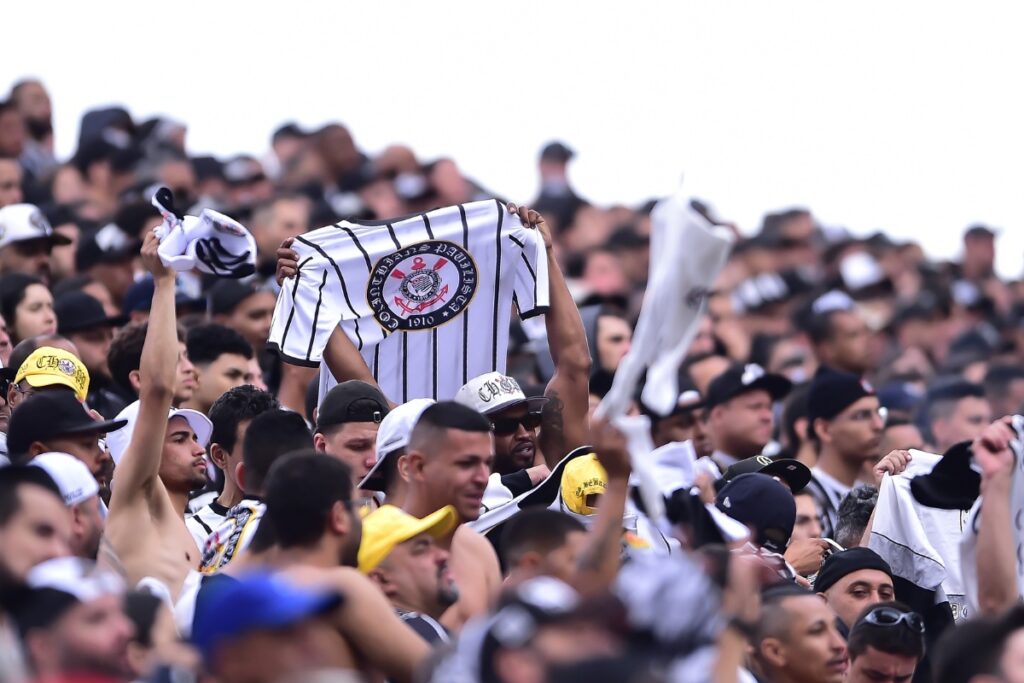 corinthians-repudia-punicao-aplicada-contra-principal-organizada;-veja