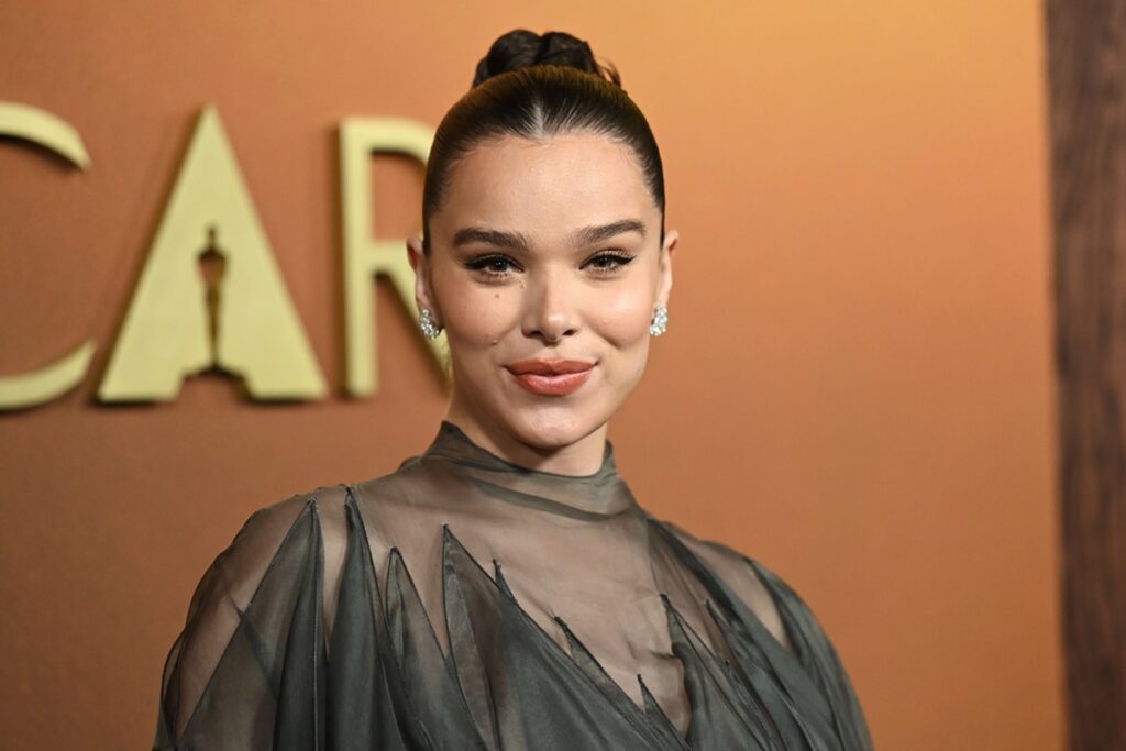 hailee-steinfeld,-atriz-mais-bem-paga-do-ano,-anuncia-1a-gravidez