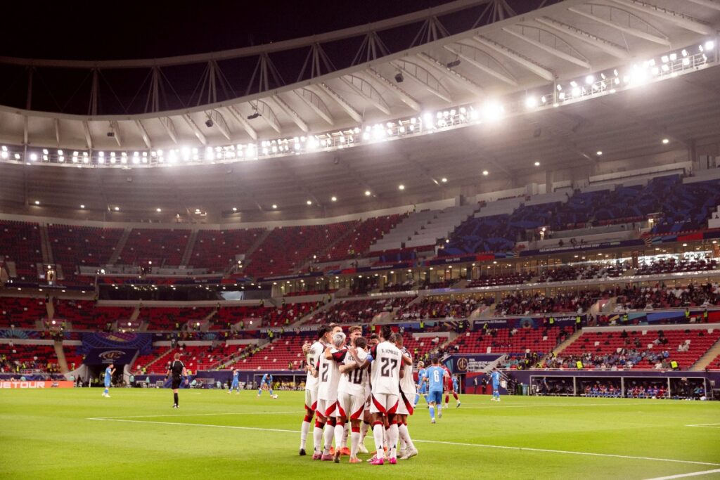 flamengo-x-pyramids:-com-mudancas,-confira-a-escalacao-do-rubro-negro