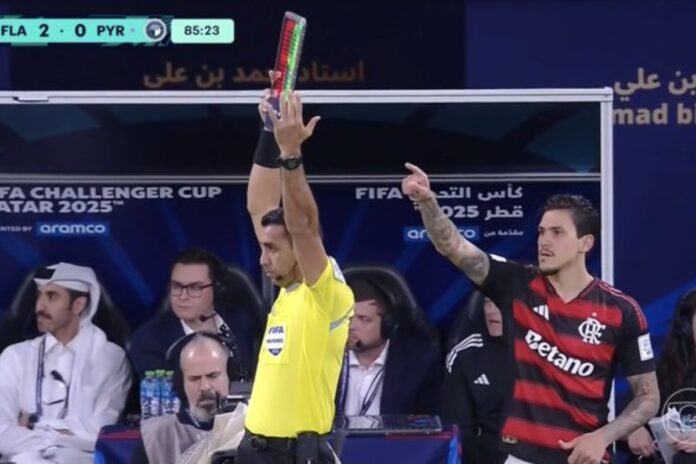 pedro,-atacante-do-flamengo,-volta-a-entrar-em-campo-apos-52-dias