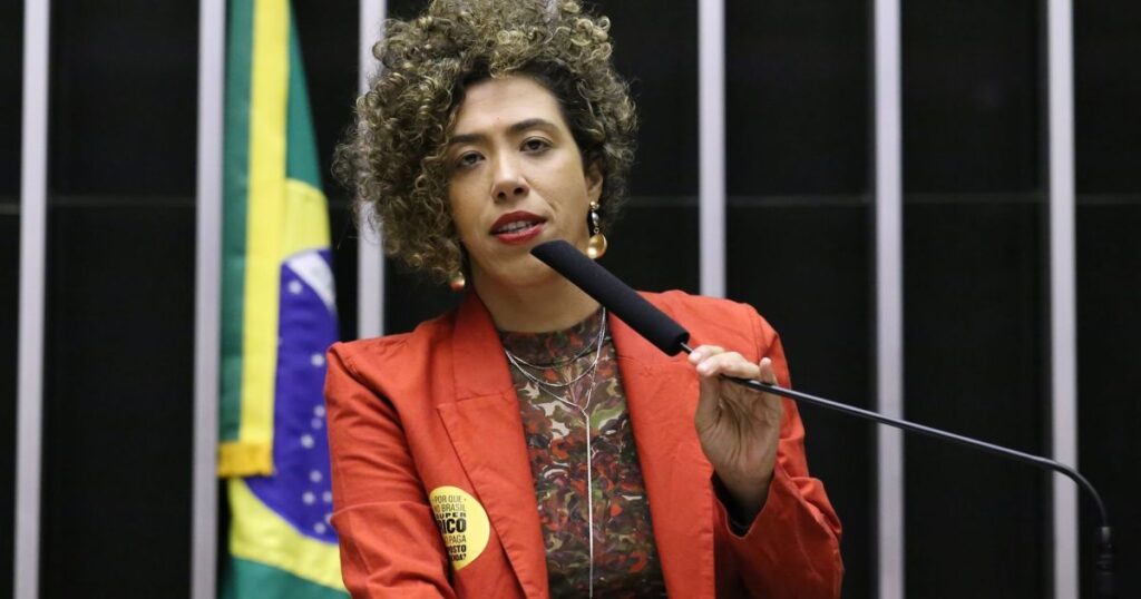 apos-criticas,-hugo-motta-retoma-protecao-policial-para-lider-do-psol