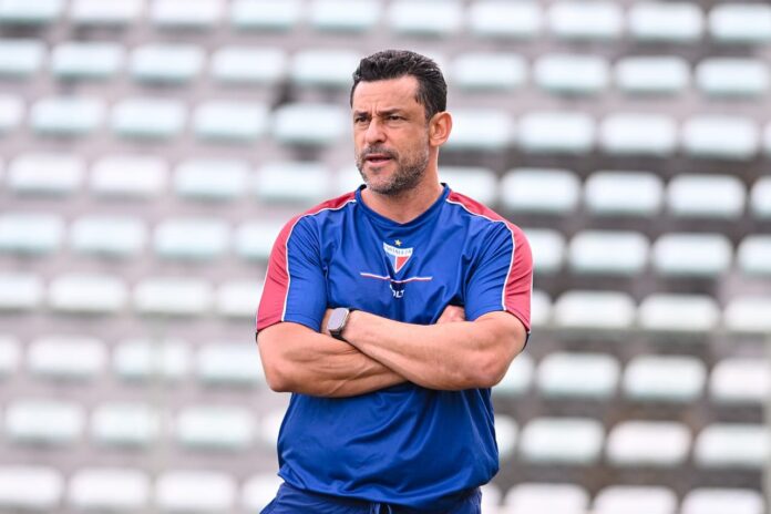 ex-atacante-fred-comemora-primeiro-titulo-como-tecnico:-“e-o-laion”