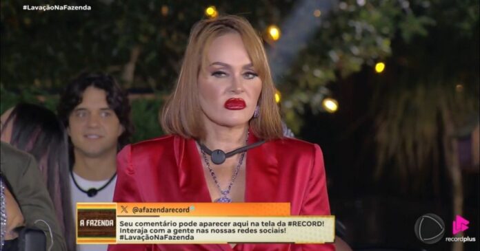 “a-fazenda-17”:-web-reage-a-“caras-e-bocas”-de-gaby-spanic-em-dinamica