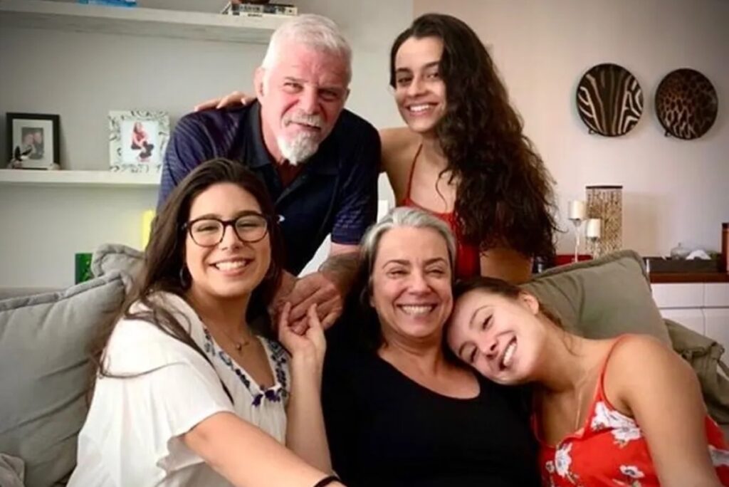raul-gazolla-diz-que-filha-sustentou-a-familia-com-conteudo-erotico