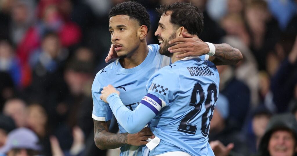 com-gol-de-savinho,-city-vence-o-brentford-e-avanca-a-semi-da-copa-da-liga