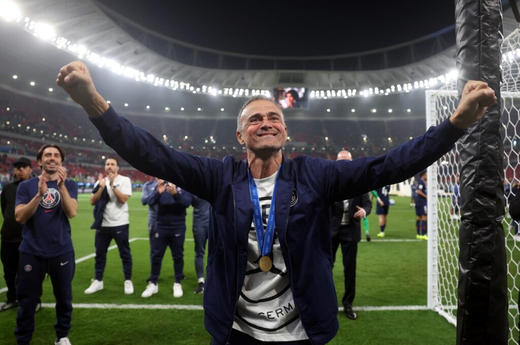 luis-enrique-exalta-filipe-luis-e-flamengo-apos-titulo-do-psg;-veja