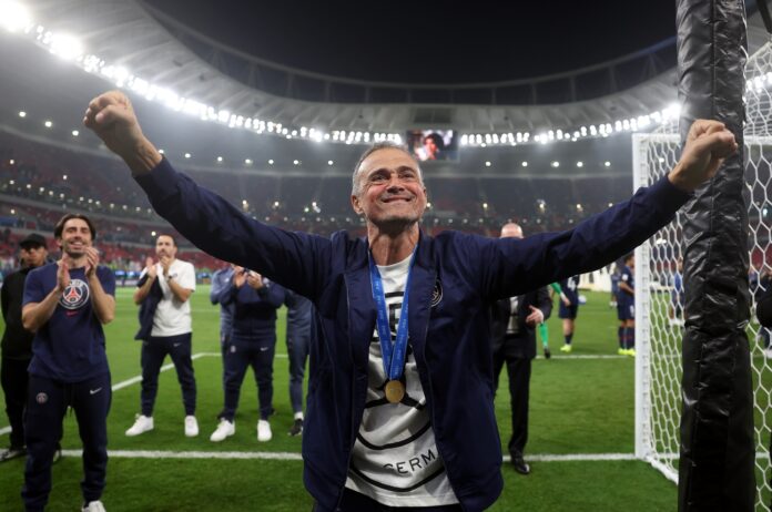 luis-enrique-exalta-filipe-luis-e-flamengo-apos-titulo-do-psg;-veja