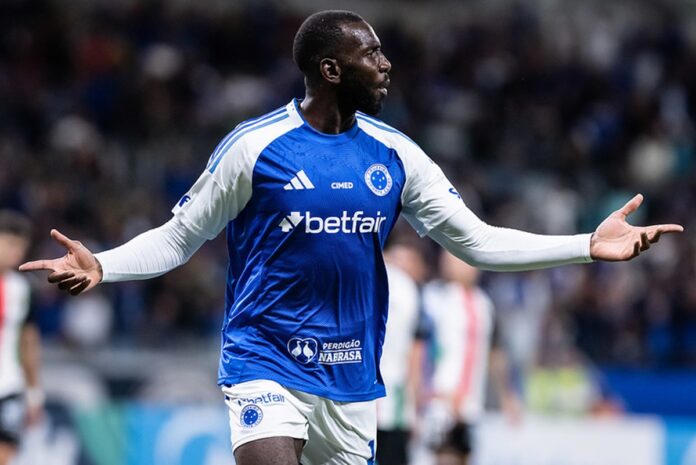 cruzeiro-nao-renova-contrato-e-yannick-bolasie-deixa-o-clube