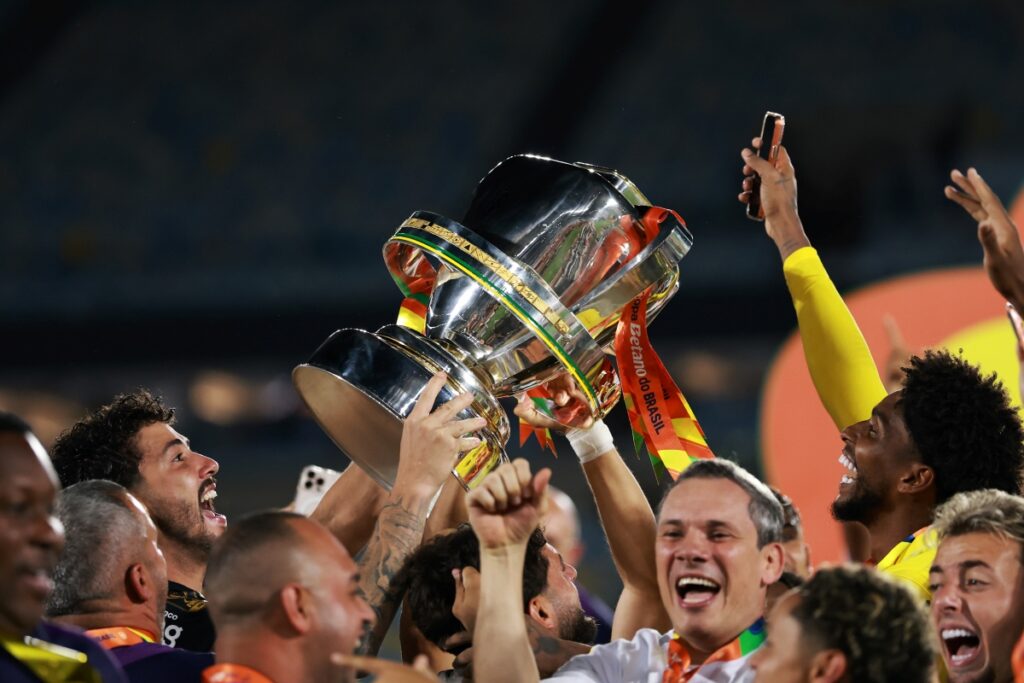 com-o-tetra,-corinthians-conquista-a-copa-do-brasil-apos-16-anos