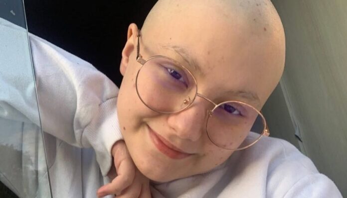 pai-de-isabel-veloso-atualiza-estado-de-filha,-internada-apos-transplante