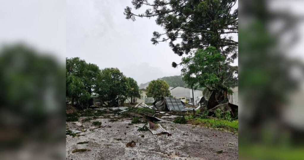 defesa-civil-confirma-que-tornado-atingiu-cidade-de-farroupilha-no-rs