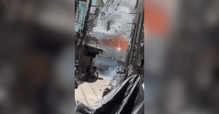 video:-fogos-de-natal-provocam-incendio-no-complexo-da-mare-(rj)