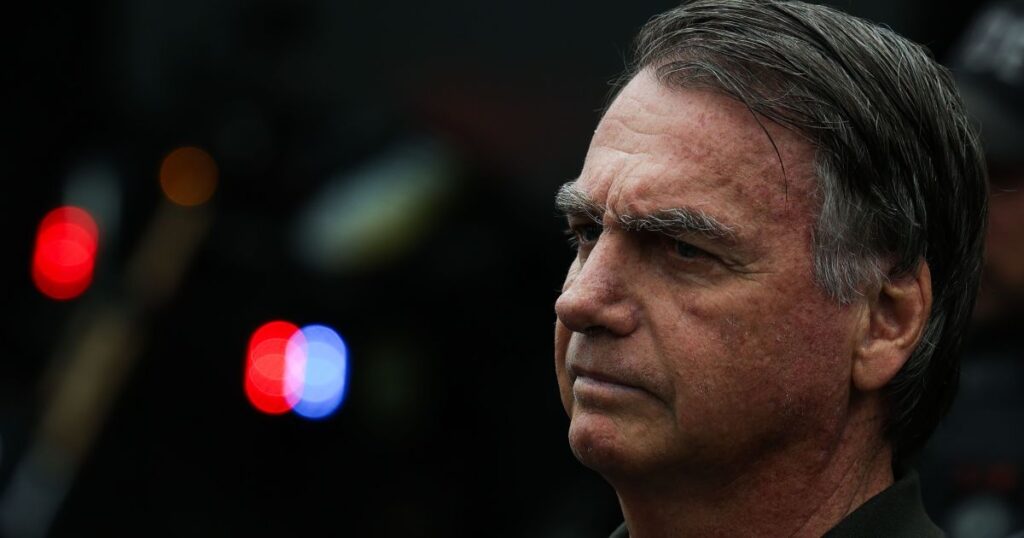 medicos-de-bolsonaro:-operar-hernia-nao-e-simples,-mas-ha-“boa-perspectiva”
