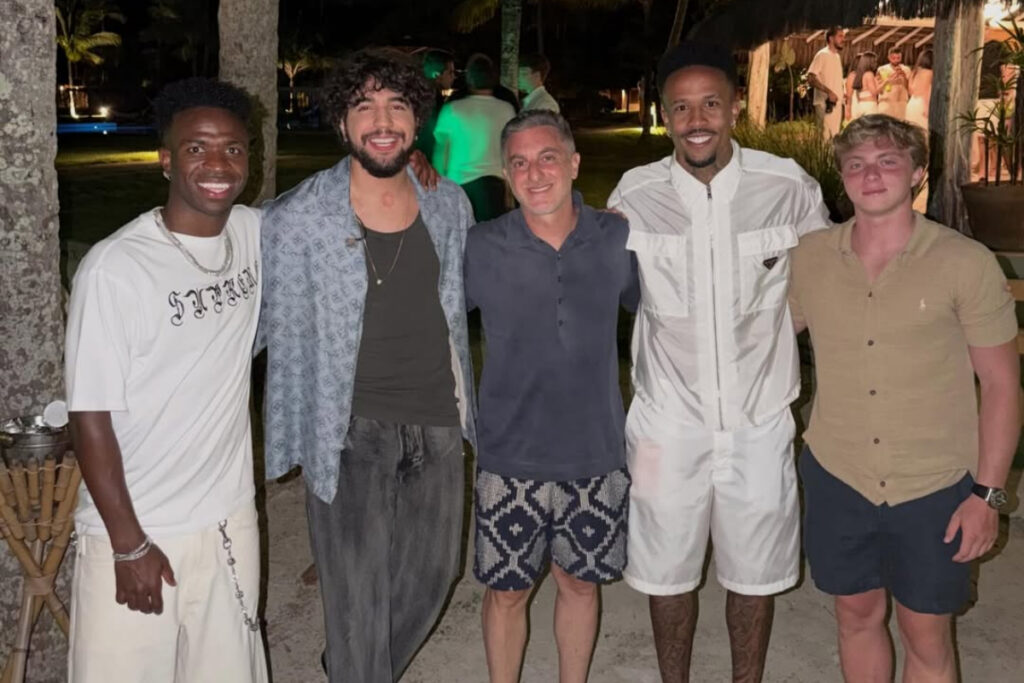 nattan-“abraca”-ze-felipe-e-vini-jr.-em-foto-apos-gafe-com-musica