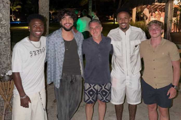 nattan-“abraca”-ze-felipe-e-vini-jr.-em-foto-apos-gafe-com-musica